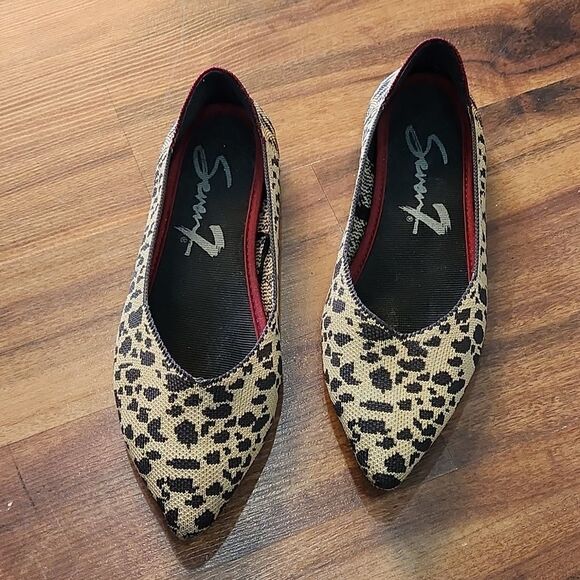 Seven7 Leopard Print Pointed Toe Flats - Picture 1 of 6
